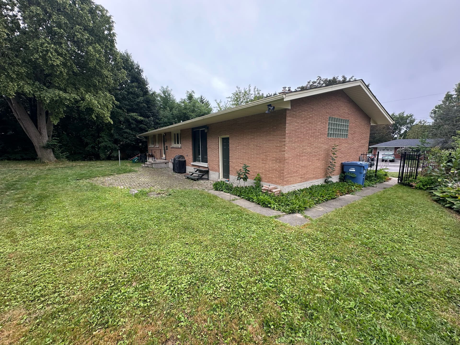 Gallery photos for Home Makeover with New Driveway and Patio in Guelph, Ontario: Image #7