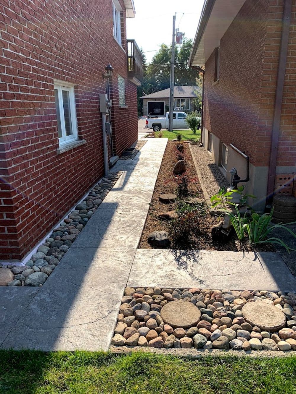 Beautiful Concrete Finishes Enhance Guelph's Landscapes image