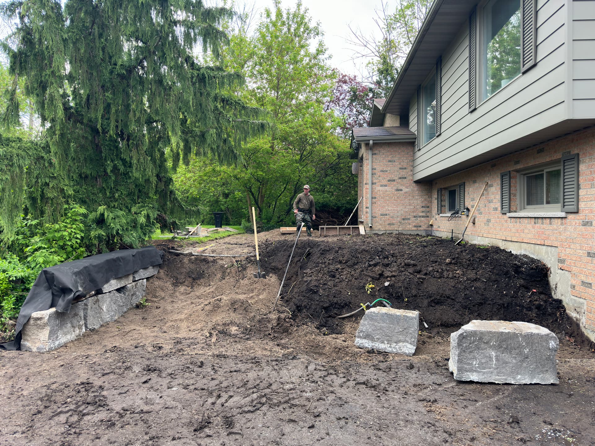 Gallery photos for Stunning Natural Entranceway in Guelph: Image #1